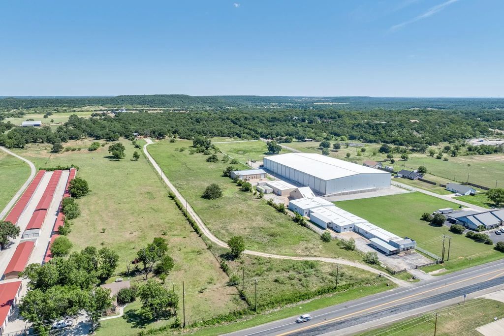 2784 Highway 180 W, Mineral Wells