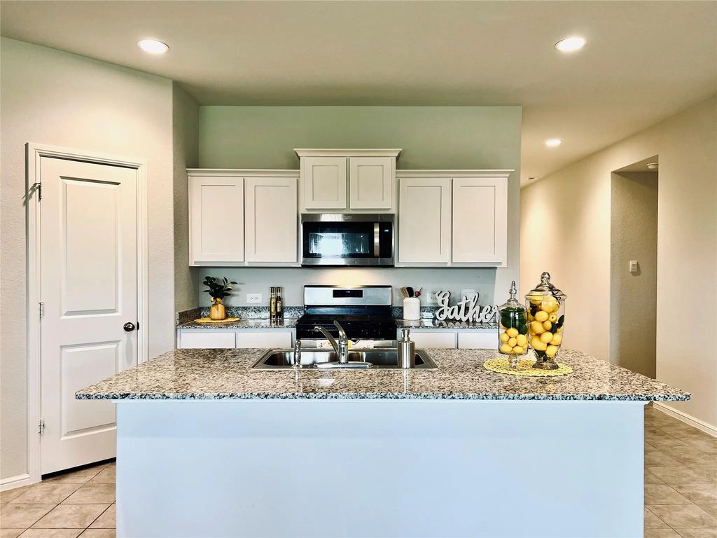 636 Mount Vista Lane, Fort Worth