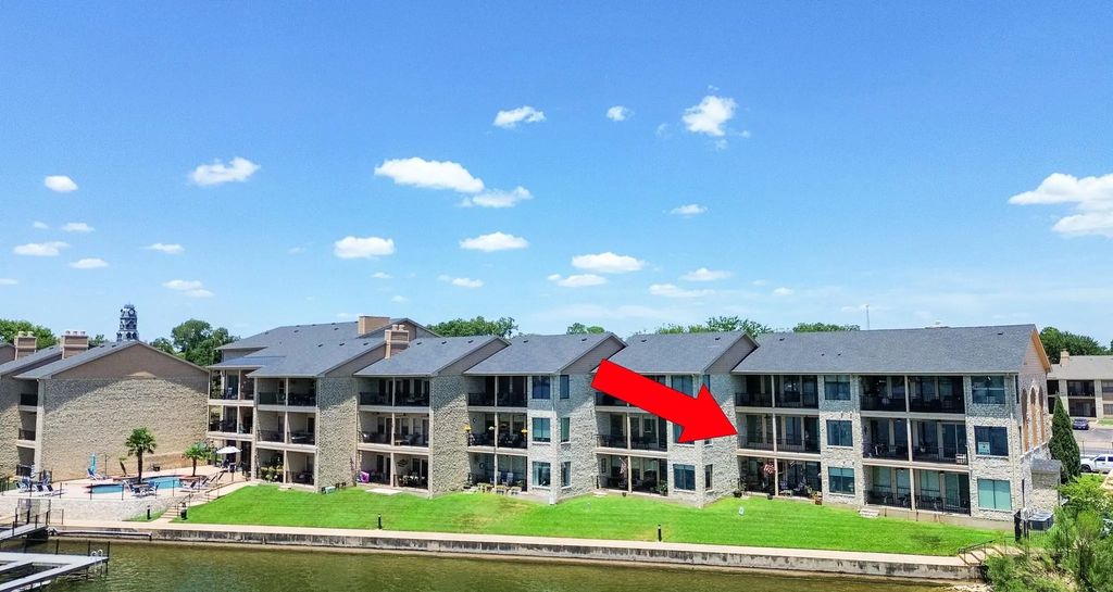 401 E Pearl Street 2202, Granbury