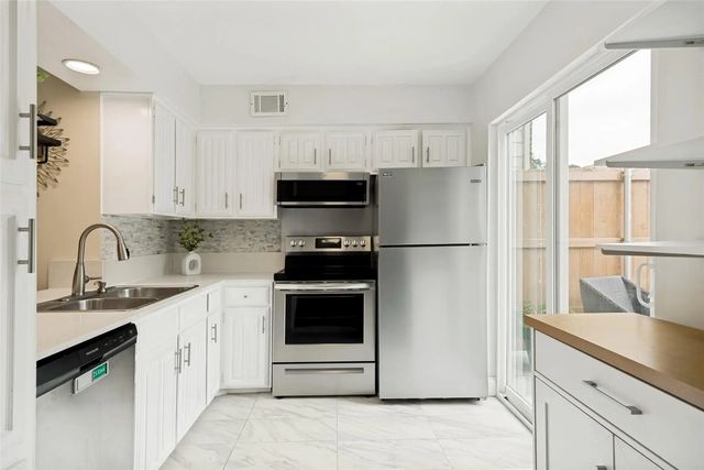 839 Dublin Drive 2, Richardson