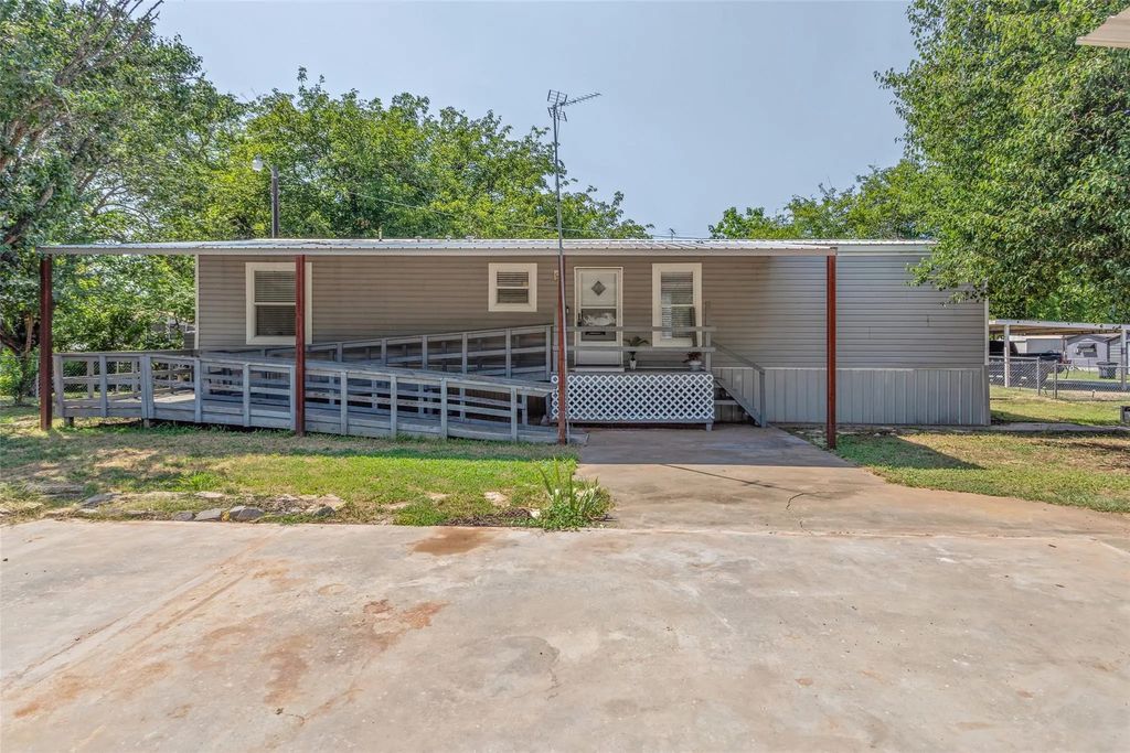 3616 Pecan Grove Court, Granbury