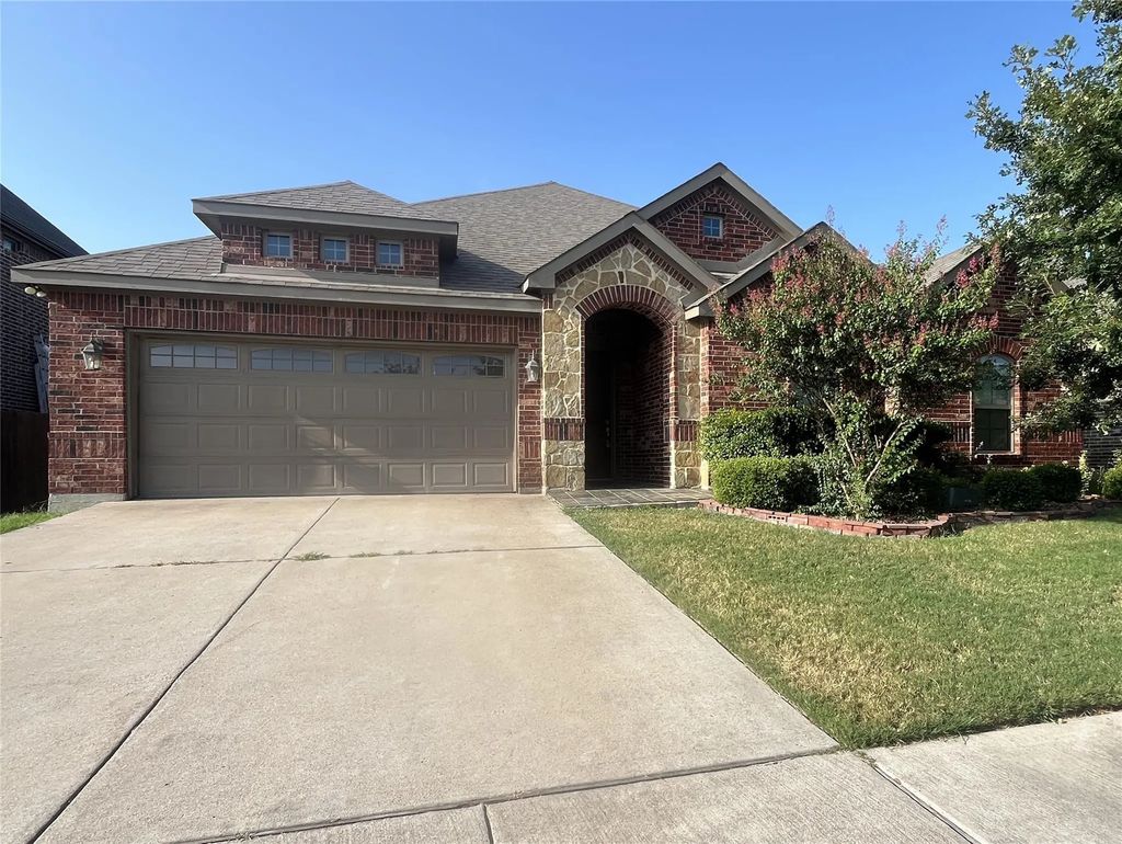 348 Bessie Coleman Boulevard, Waxahachie