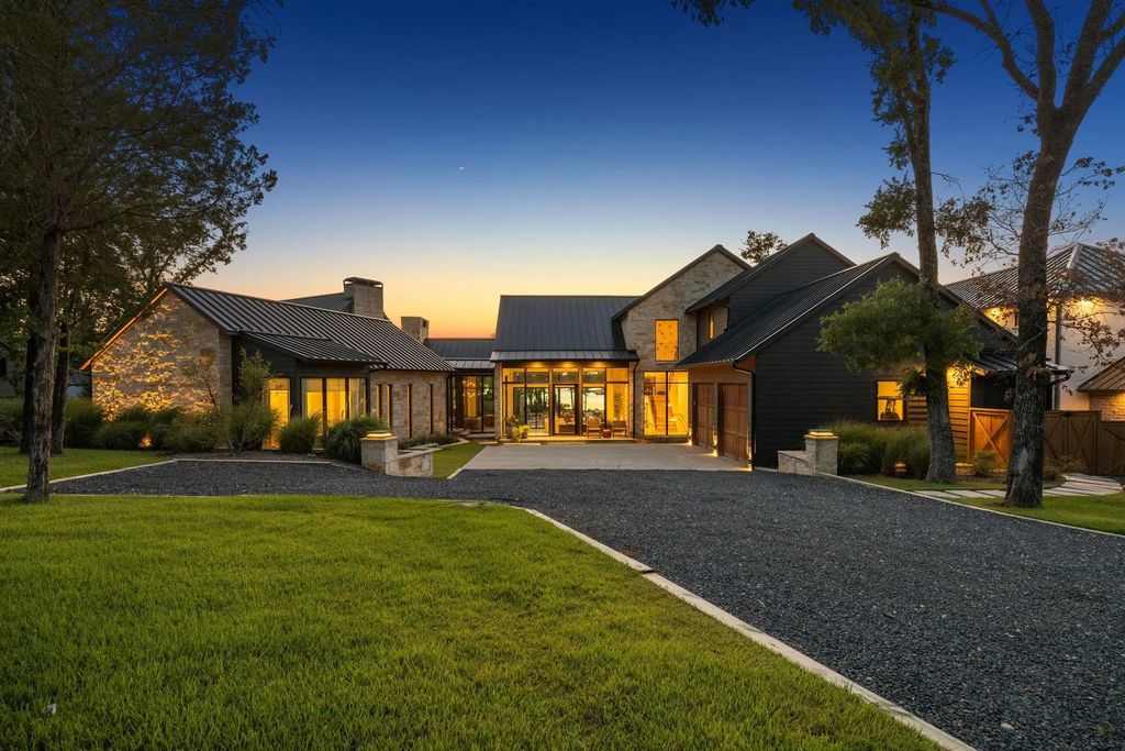 13580 Blue Sky Drive, Malakoff