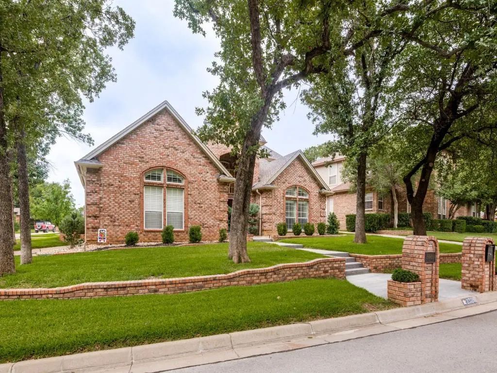 2326 Ox Bow Court, Arlington