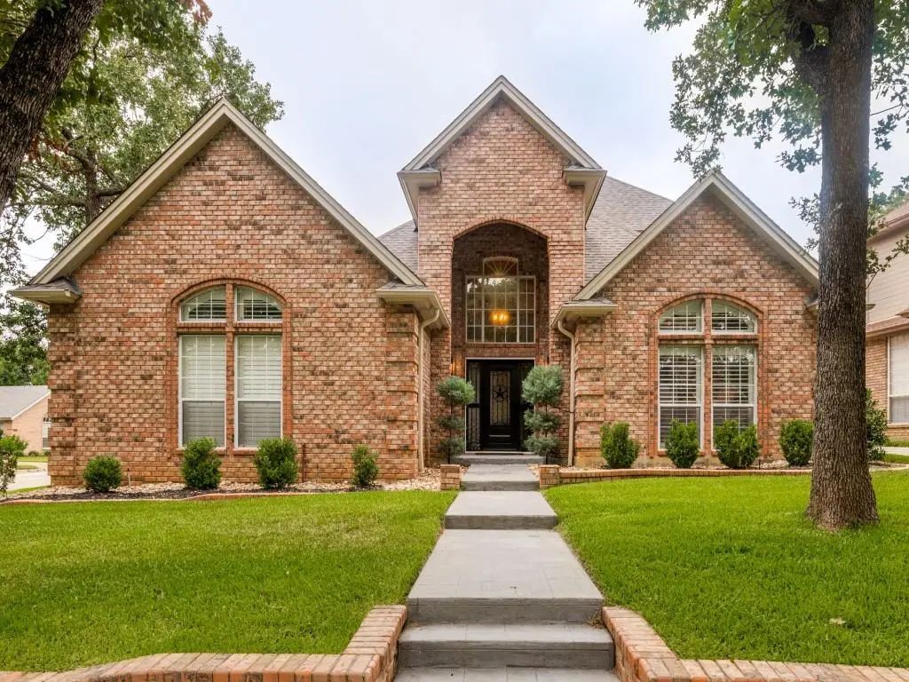 2326 Ox Bow Court, Arlington
