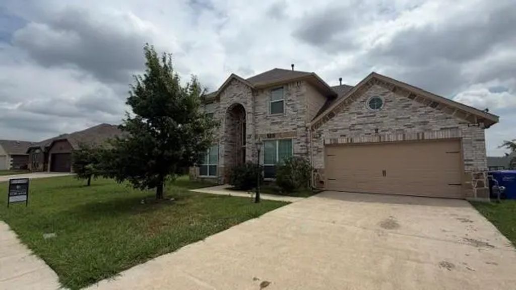 1928 Green Terrace Drive, Royse City