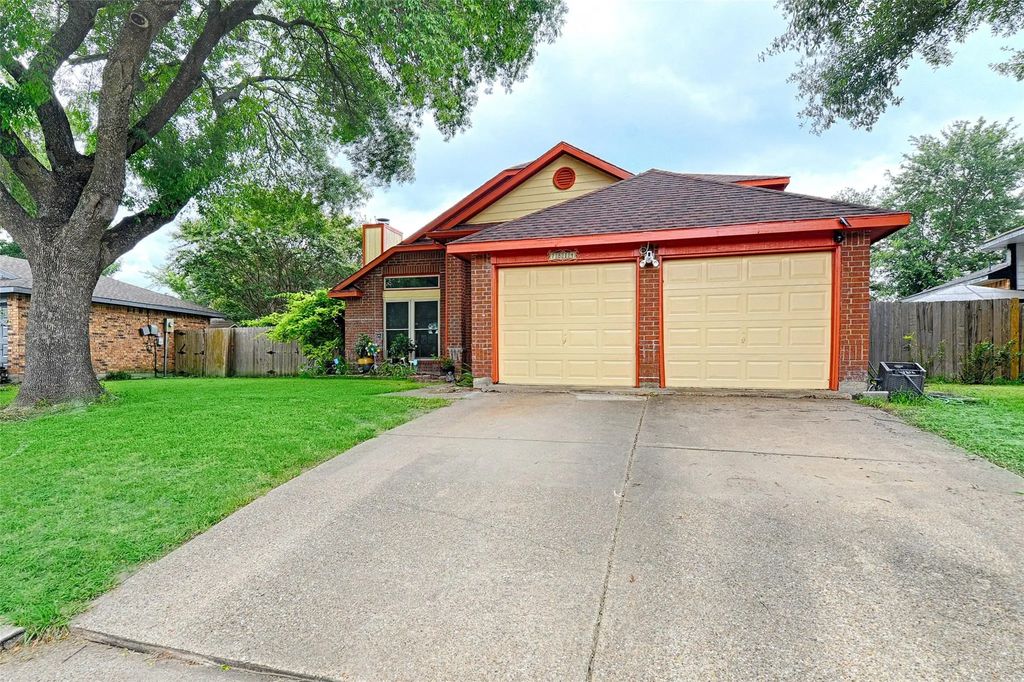7814 Clairmont Avenue, Rowlett
