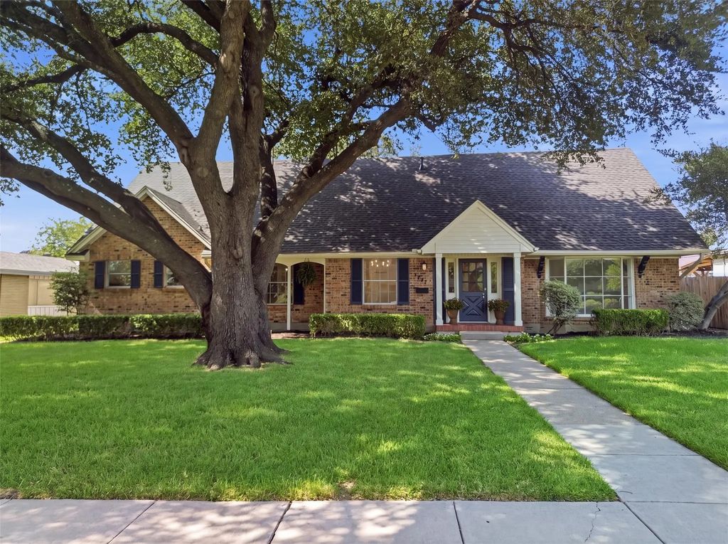 3651 Courtdale Drive, Farmers Branch