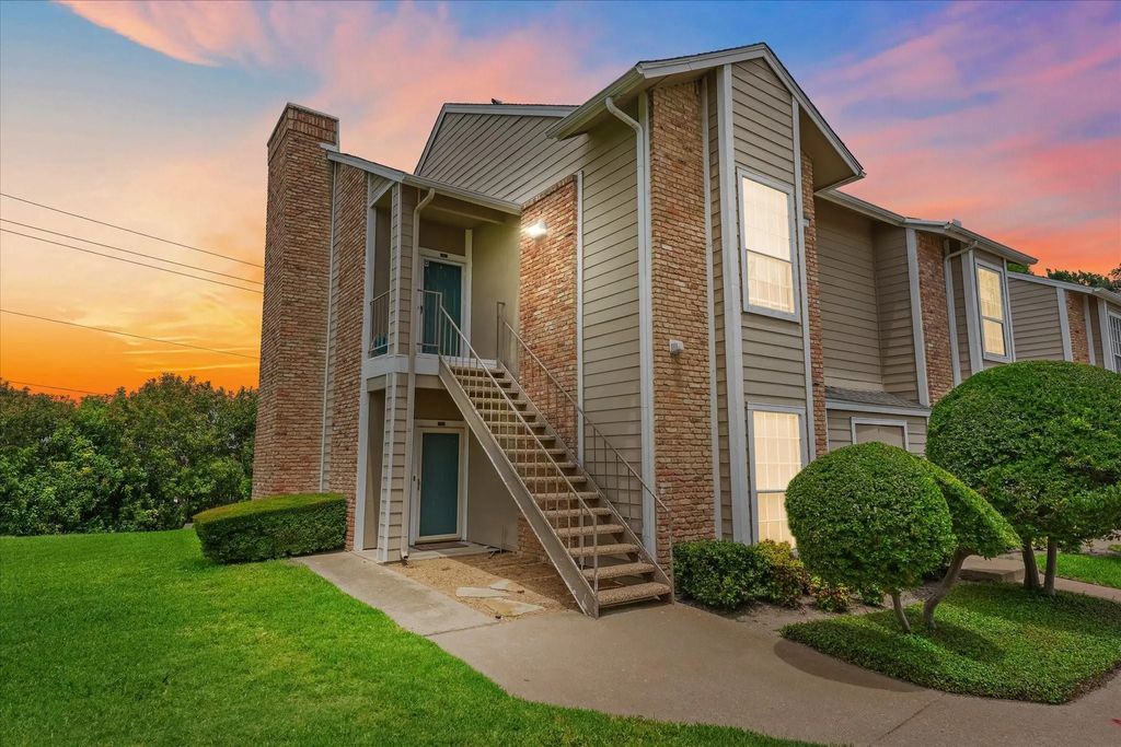 8600 Coppertowne Lane 501, Dallas