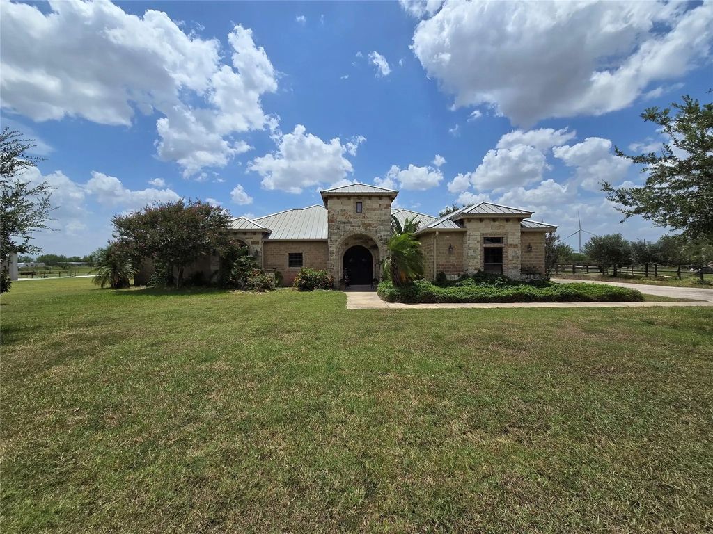 4207 Mesquite Avenue, Lyford