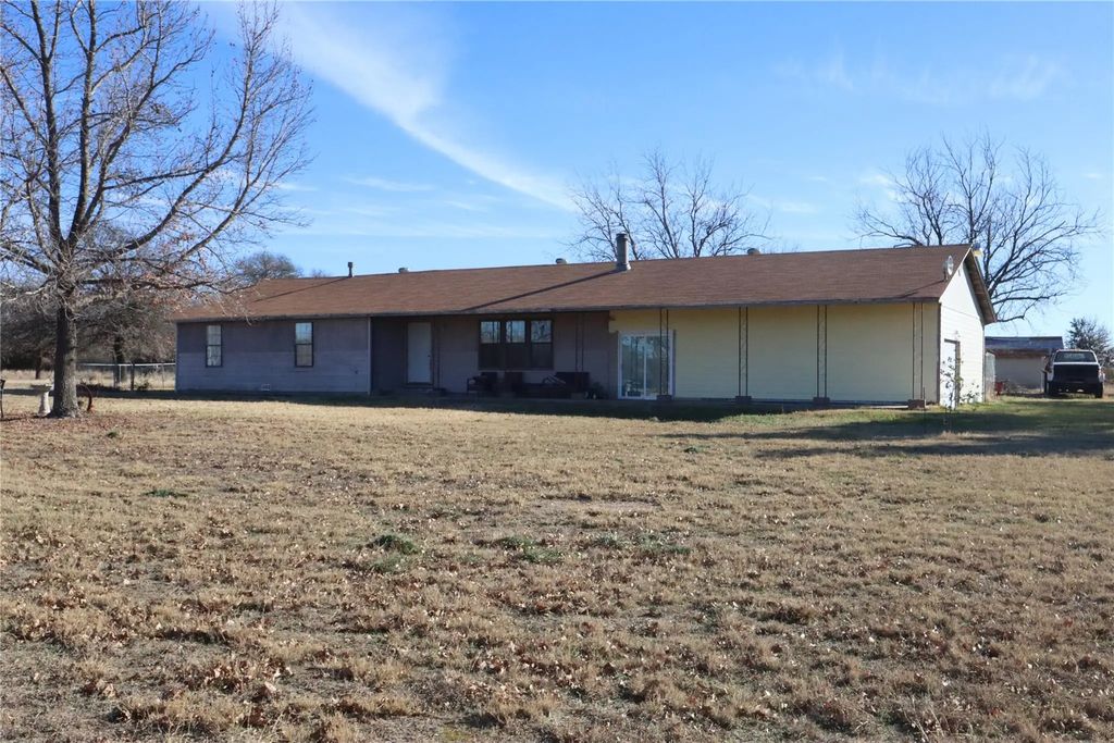 225 County Road 472, Ranger