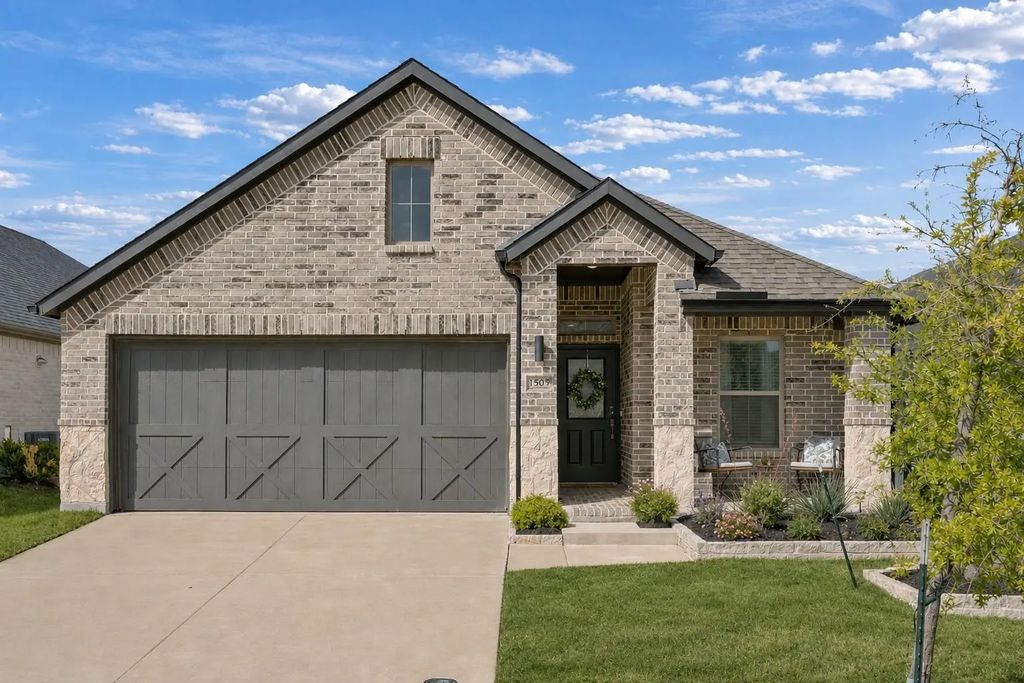 1505 Wayback Drive, Celina