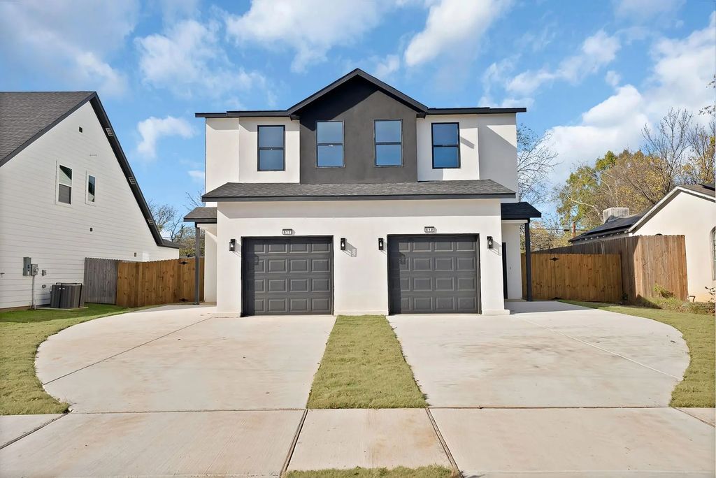 819 Stamps Avenue, Fort Worth
