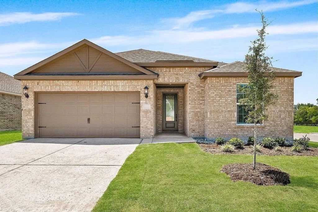 2032 Brentwood Drive, Anna