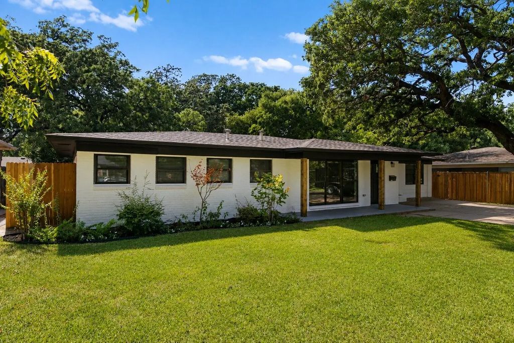 1008 Ross Trail, Arlington