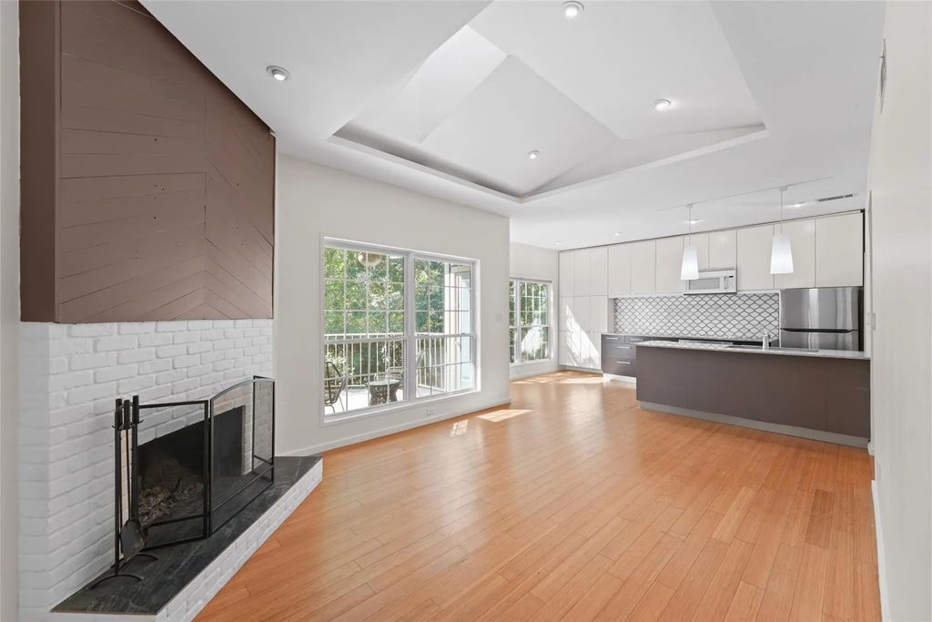 7151 Gaston 406, Dallas