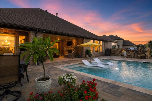 8113 Cocobolo Drive, Denton