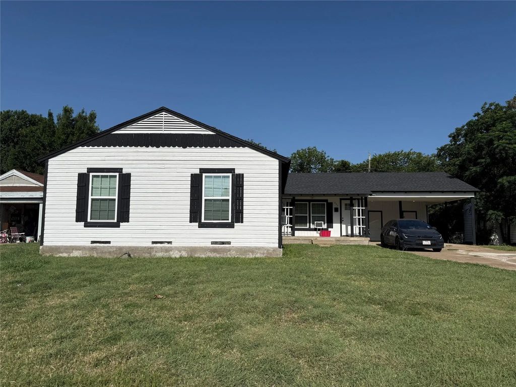 205 22nd Street, Grand Prairie