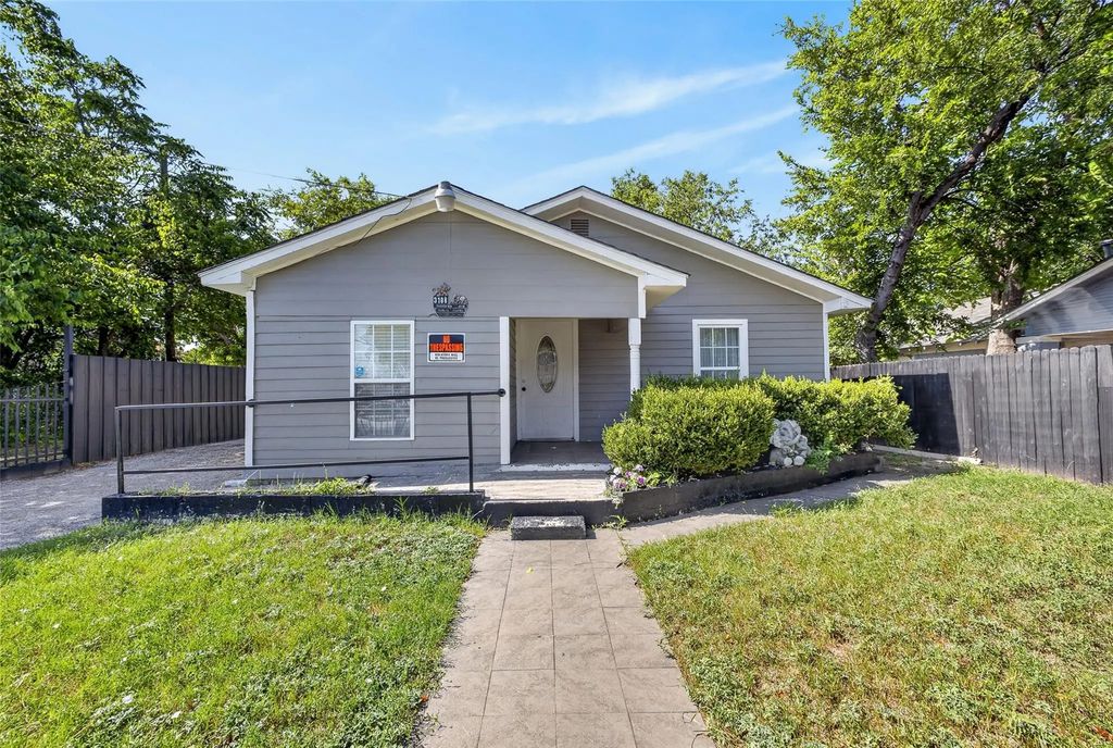3108 Bideker Avenue, Fort Worth