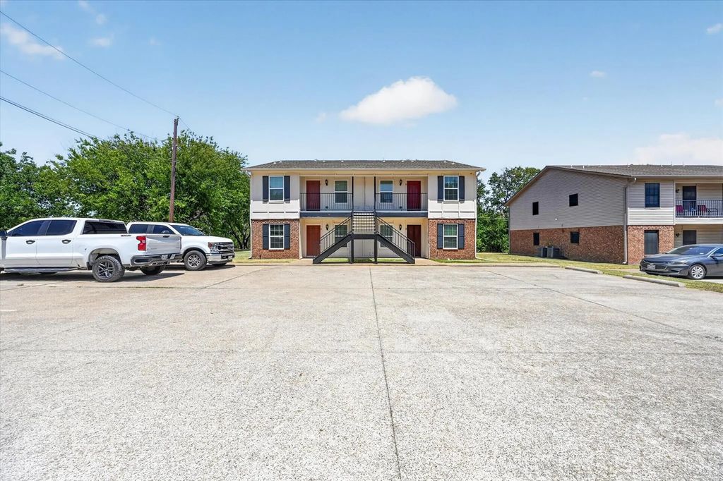 620 Race Street, Crowley