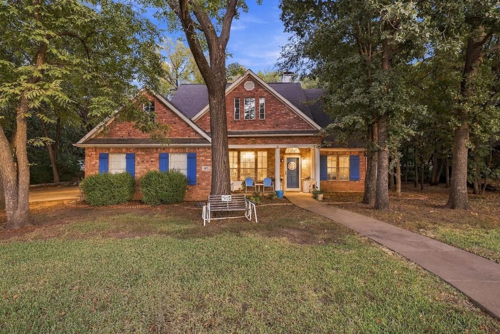 107 Lauren Lane, Pottsboro