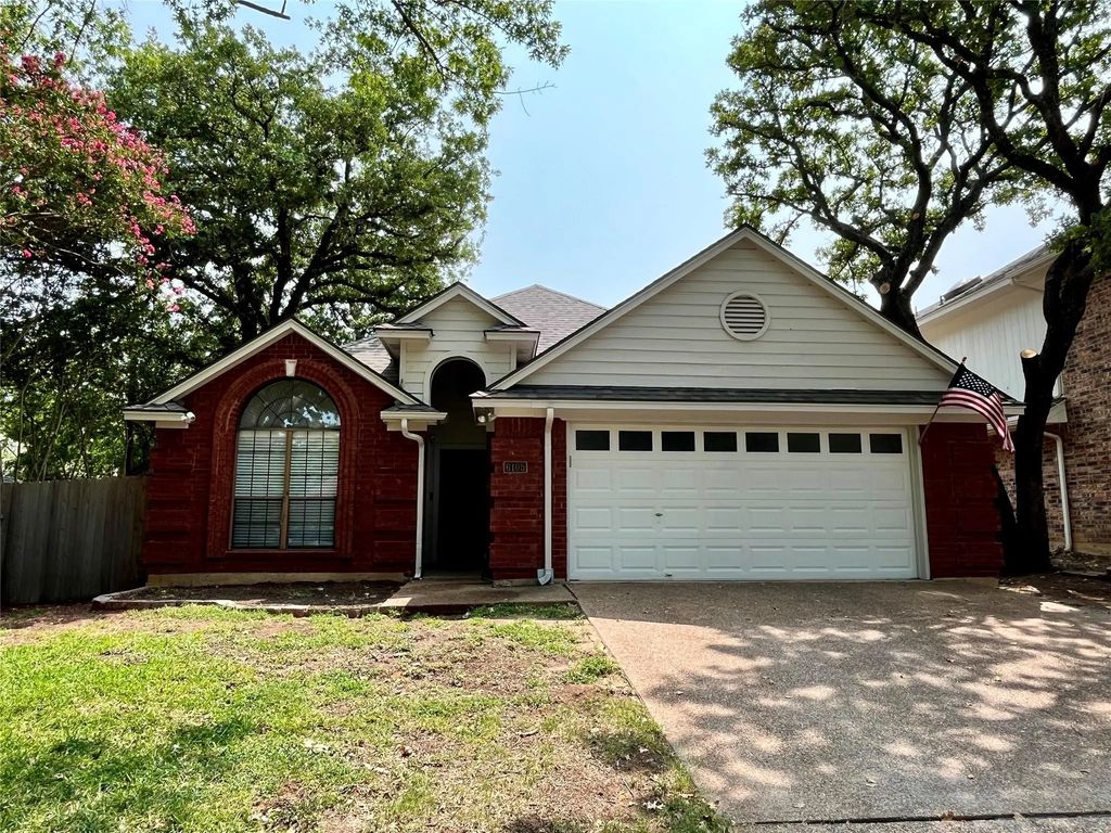 6105 Paradise Drive, Arlington