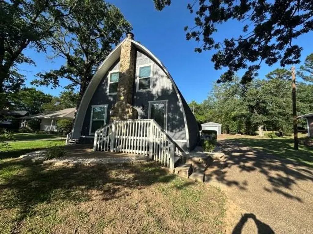 315 Highlander Heights, Hideaway