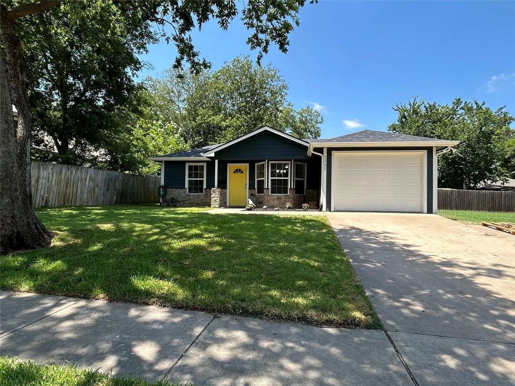 1325 E Jones Street, Sherman