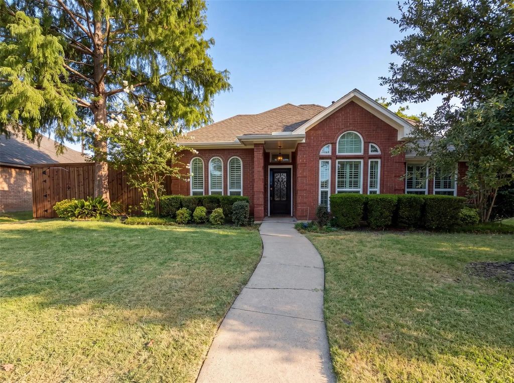 1416 Willow Wood Drive, Carrollton
