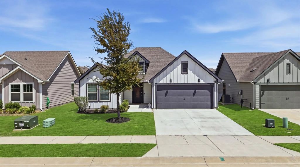 11328 Headwater Court, Providence Village