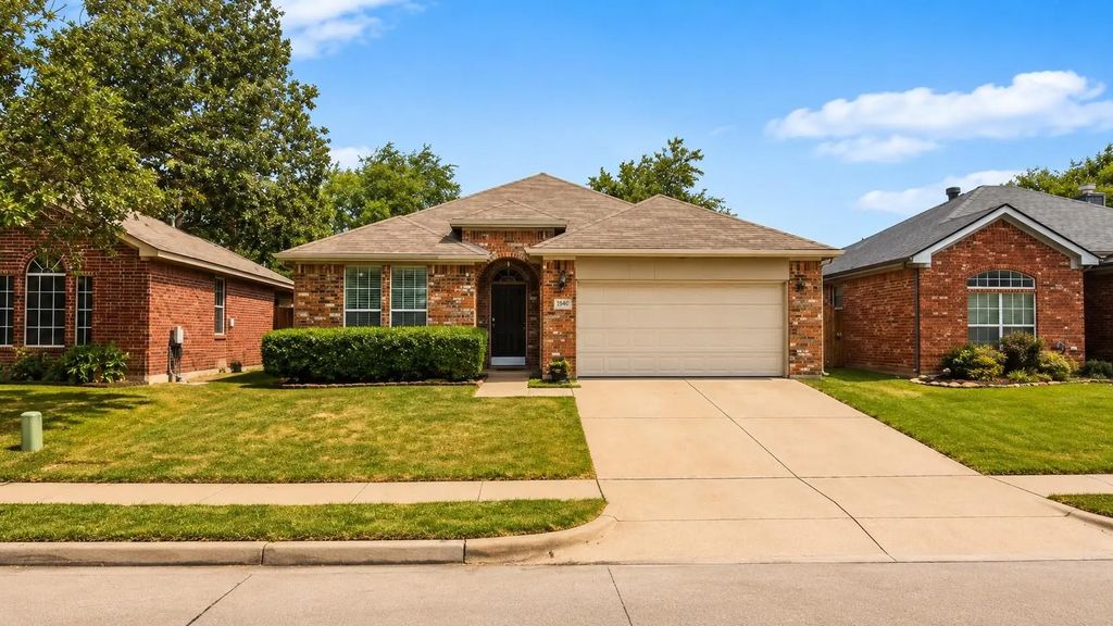 13521 Ponderosa Ranch Road, Fort Worth