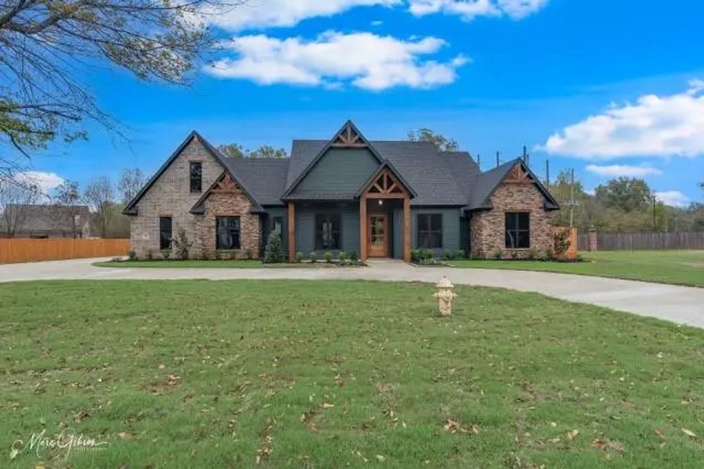 166 Lakewood Point Drive, Bossier City