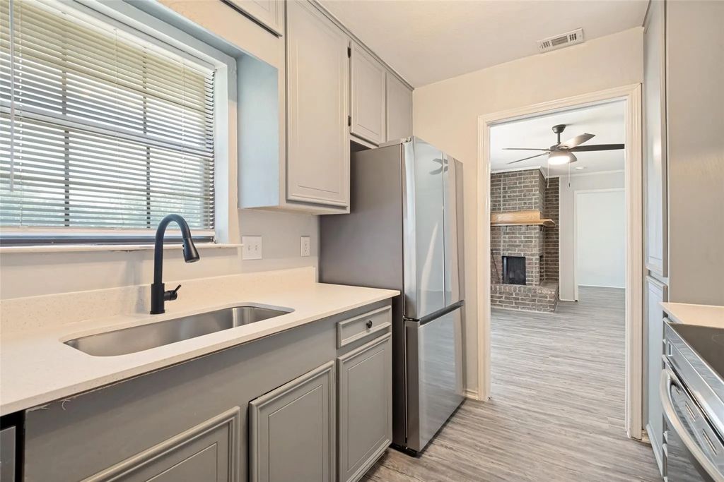 717 Adams Drive, Crandall