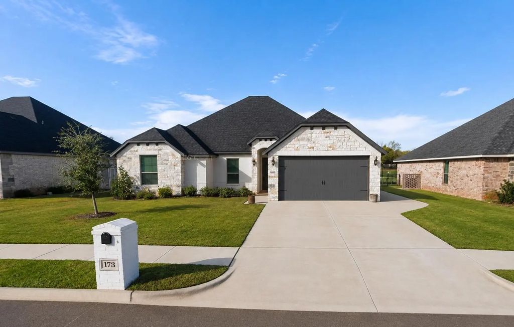 173 Crenshaw Court, Stephenville