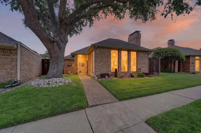 806 Oakway Court, Richardson