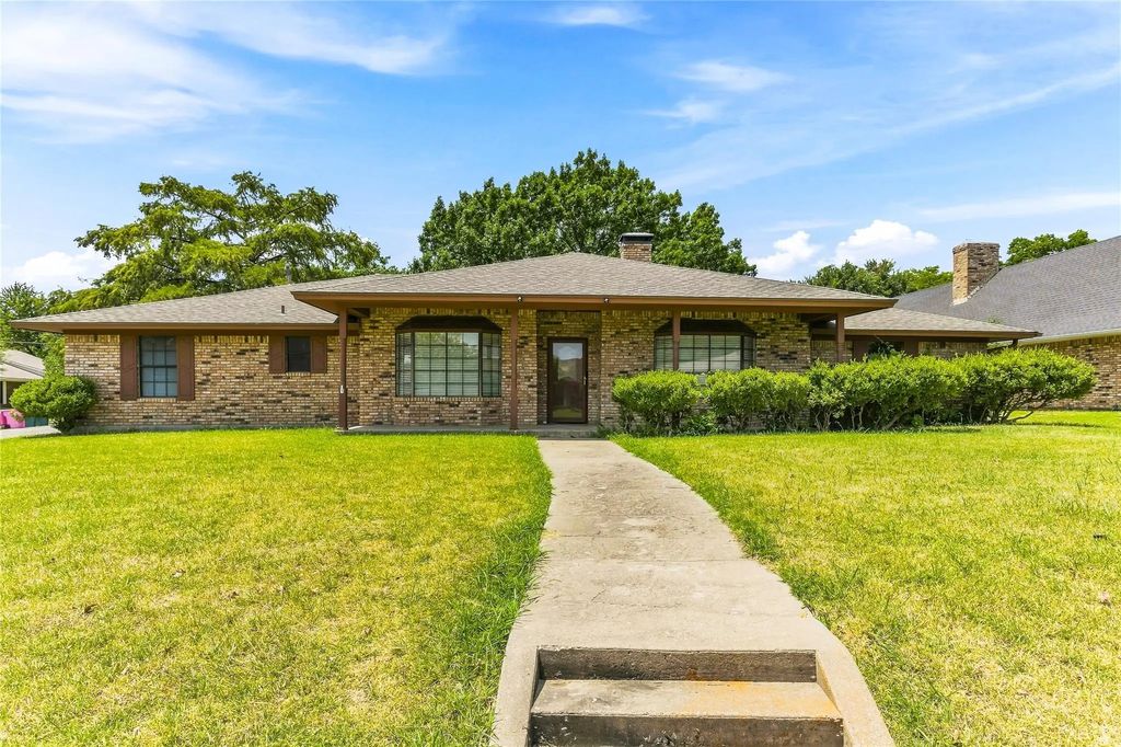 1610 Archer Circle, Sherman