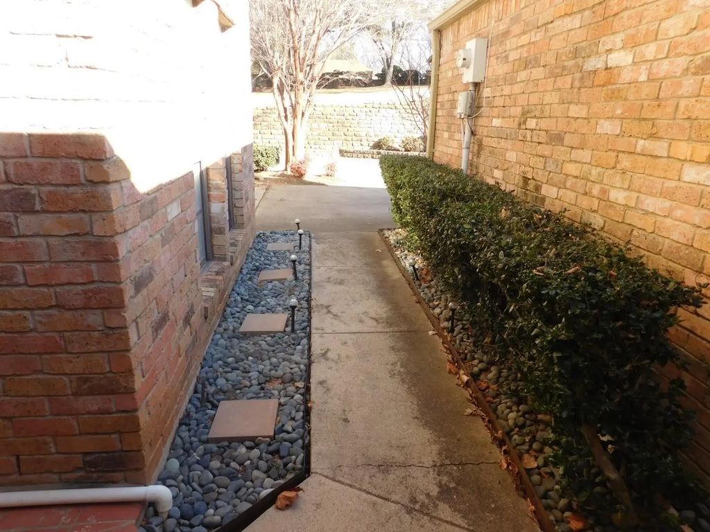 622 Crowley Road, Arlington