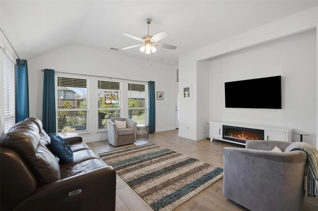 1309 Mill Place, Aubrey