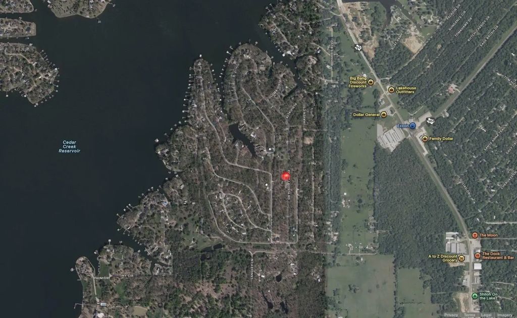 444 Point La Vista, Malakoff