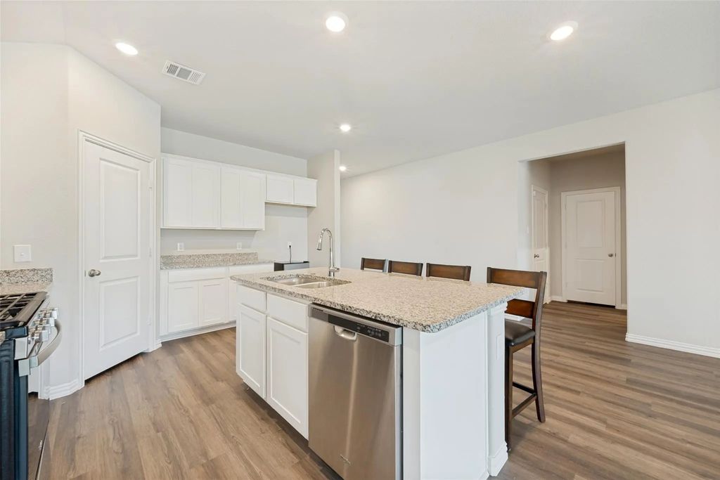 5529 Baker Creek Road, Fort Worth