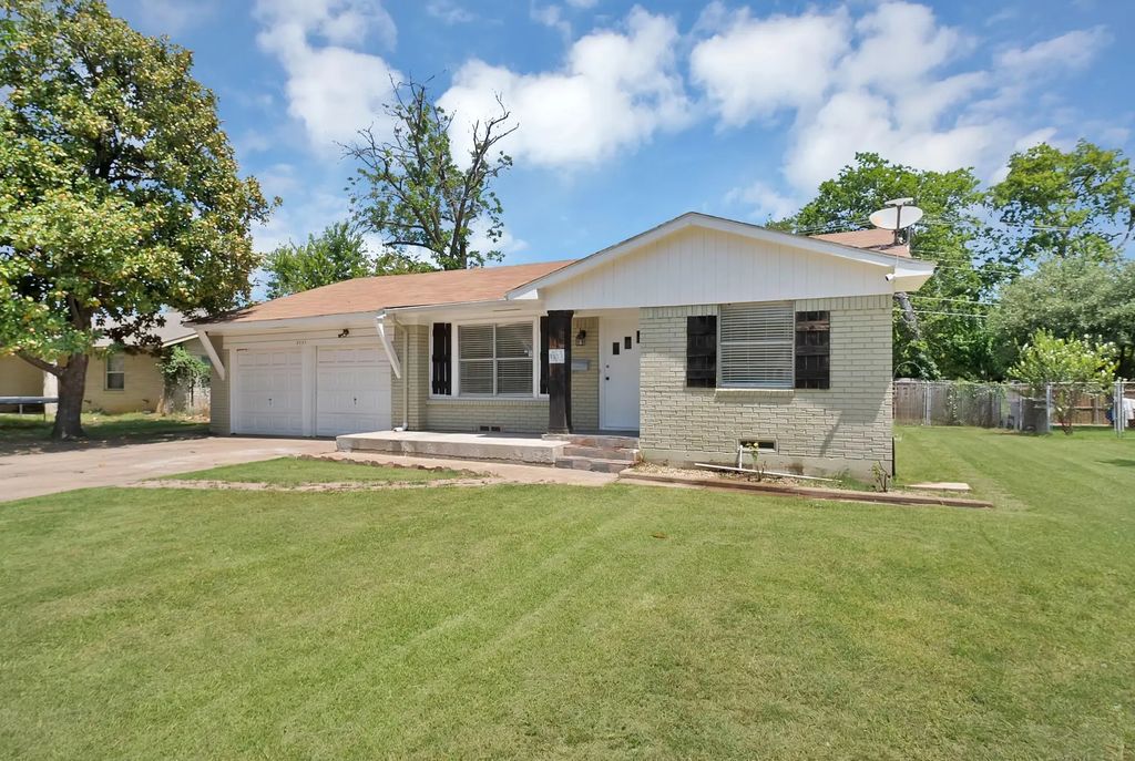 8533 Blossom Lane, Dallas