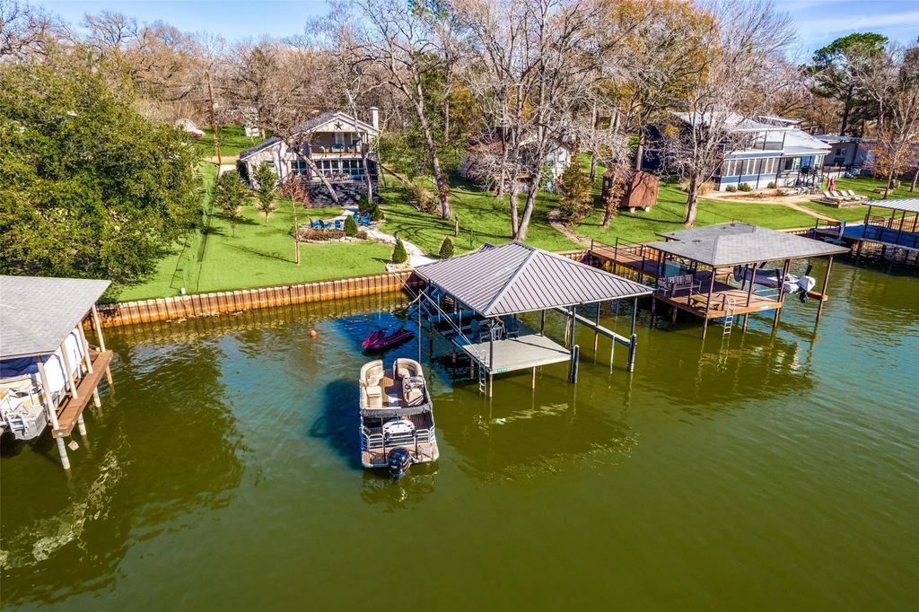 150 Bayside Circle, Malakoff