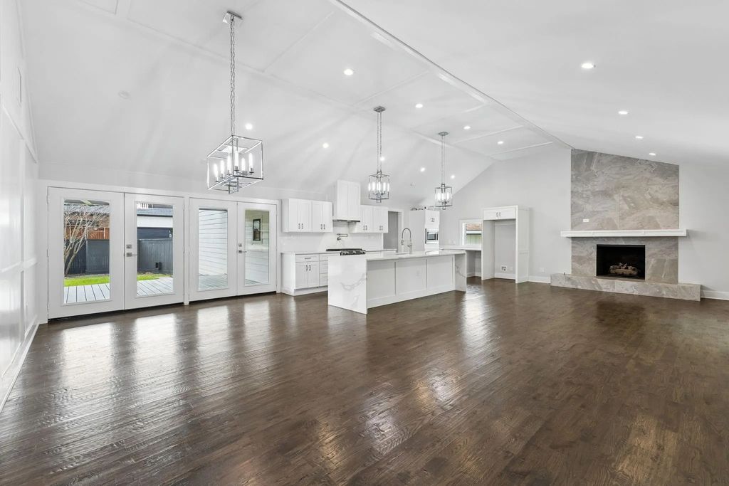 13726 Peyton Drive, Dallas