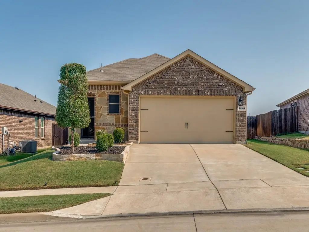 2246 Nightgrove Circle, Crandall