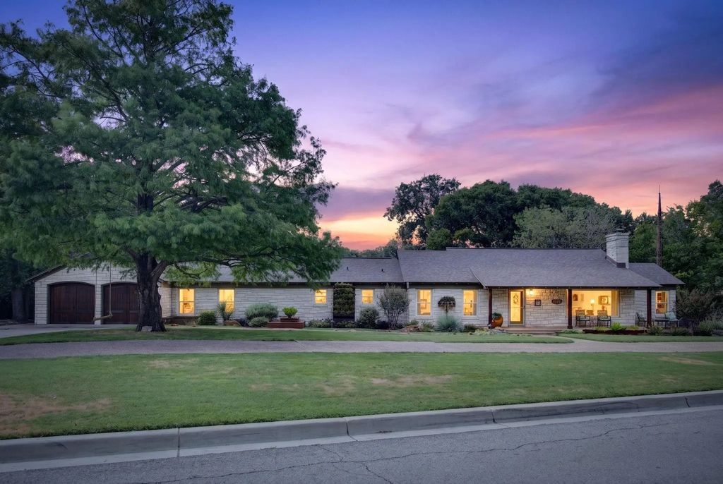 1709 Bluebonnet Drive, Fort Worth