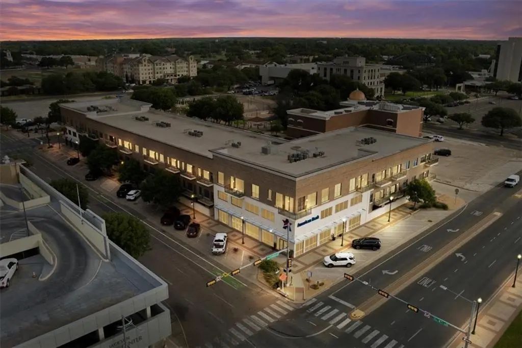 330 Austin Avenue 216, Waco