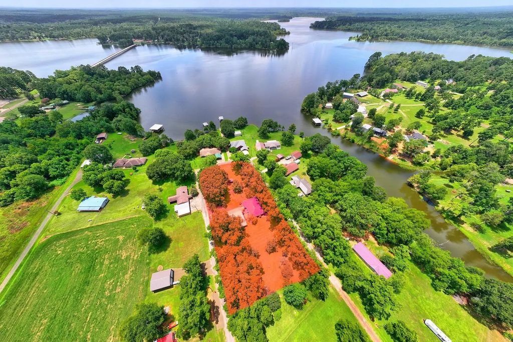 731 Pecan Estates Loop, Hemphill