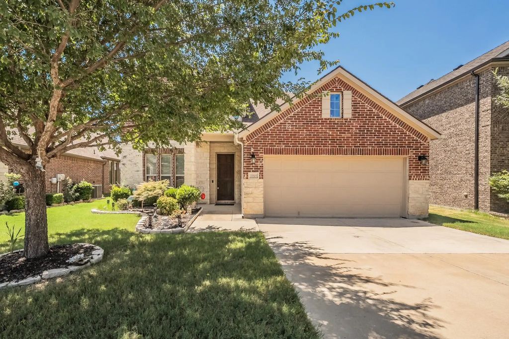 15505 Bluffdale Drive, Fort Worth