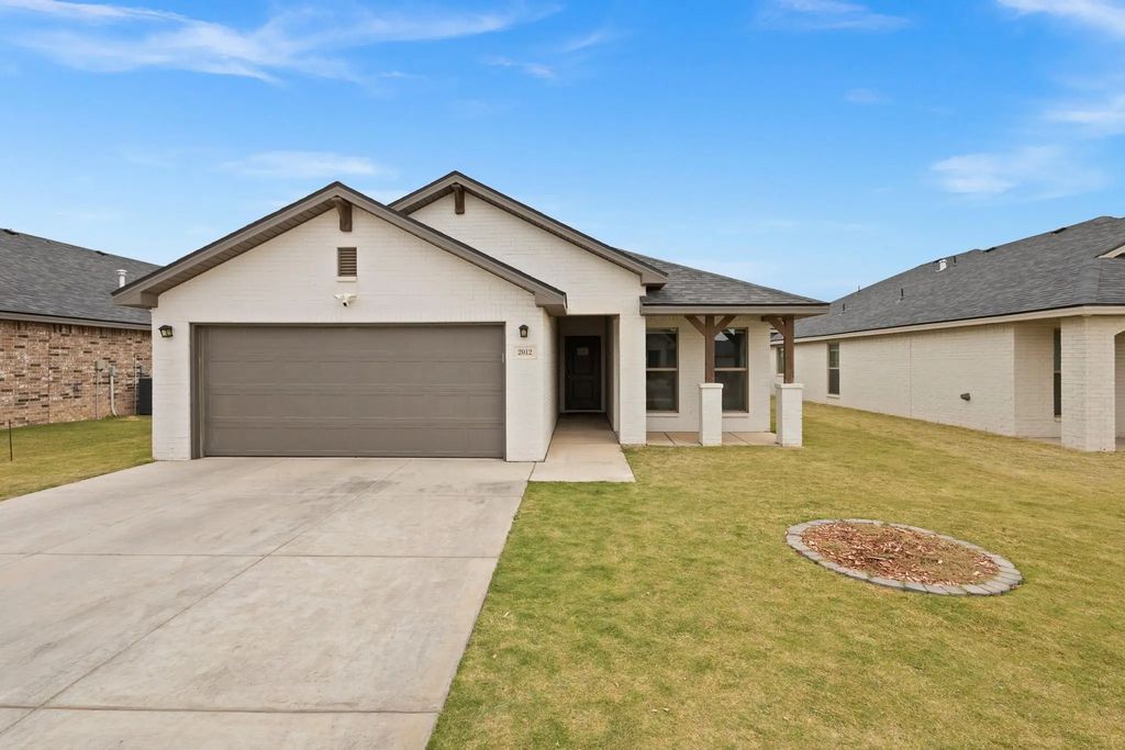 2012 139th Street, Lubbock