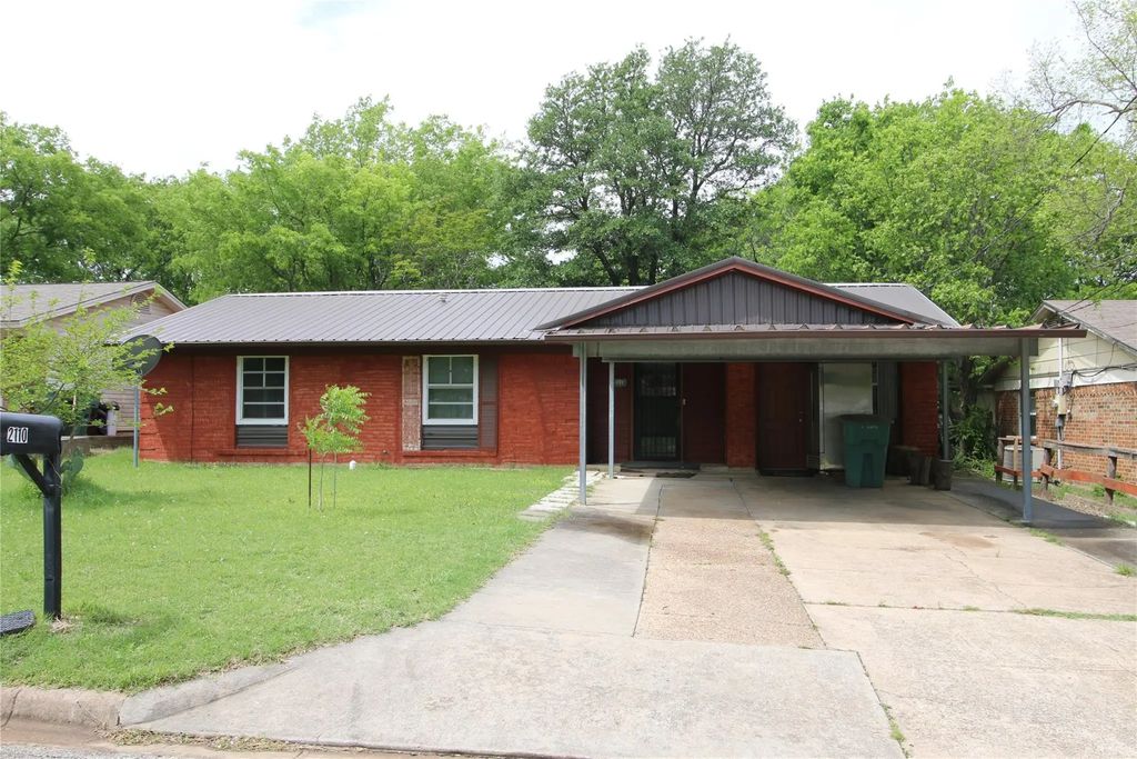 2110 Duchess Drive, Sherman